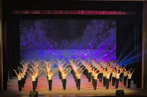 舞影翩躚展芳華｜山東省菏澤藝術(shù)學(xué)校舞蹈表演專業(yè)教學(xué)匯報(bào)演出圓滿落幕！